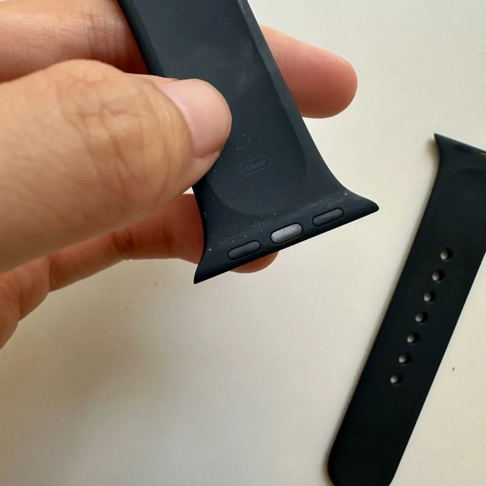 EUC - Apple Watch Sport Band Navy Blue Size S/M